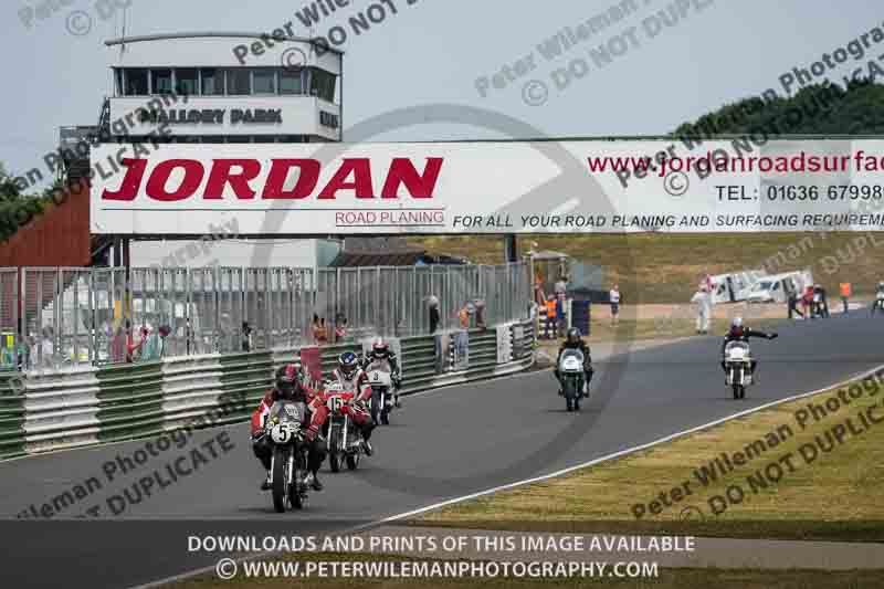 Vintage motorcycle club;eventdigitalimages;mallory park;mallory park trackday photographs;no limits trackdays;peter wileman photography;trackday digital images;trackday photos;vmcc festival 1000 bikes photographs